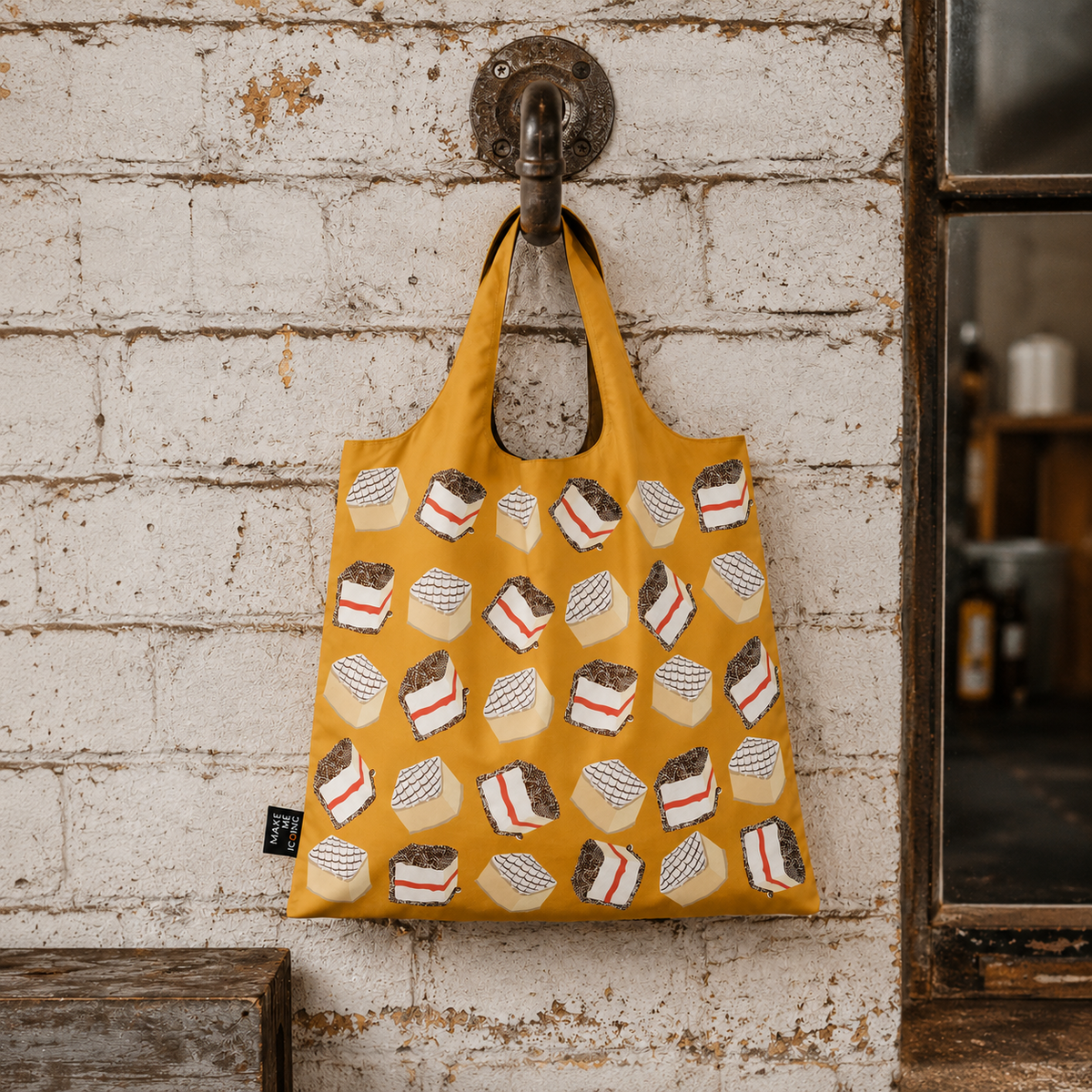 SHOPPING BAG - ICONIC LAMINGTON