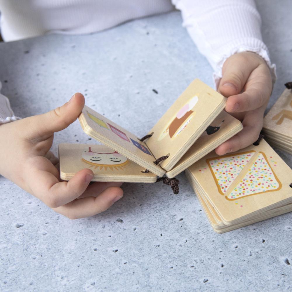 WOODEN TOY -  LOOSE CHANGE AUSTRALIAN ANIMALS MINI BOOK