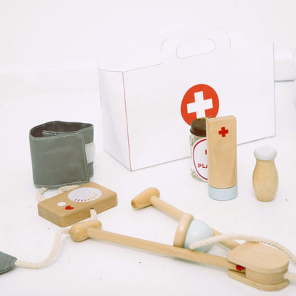 WOODEN TOY -  DOCTOR KIT