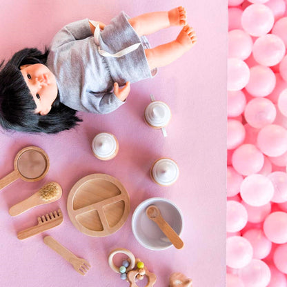 WOODEN TOY -  DOLL ACCESSORIES KIT