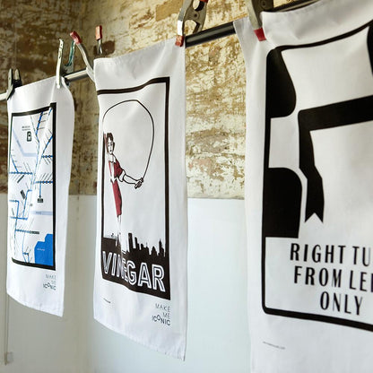 TEA TOWEL - MELBOURNE HOOK TURN