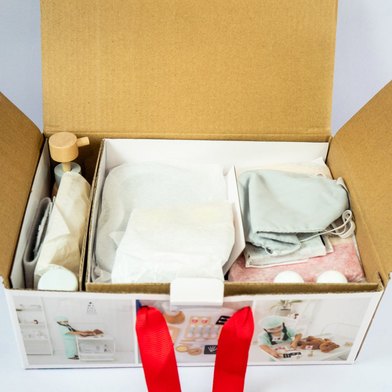 WOODEN TOY -  SURGEON KIT