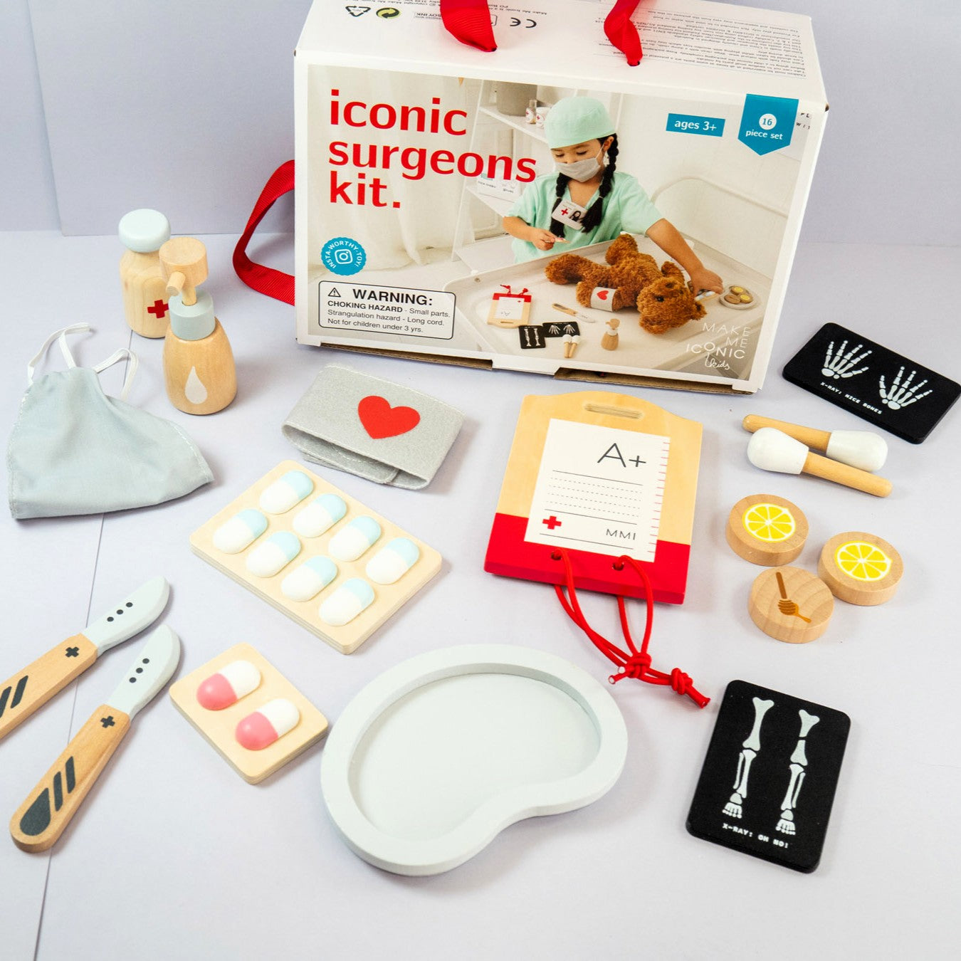 WOODEN TOY -  SURGEON KIT